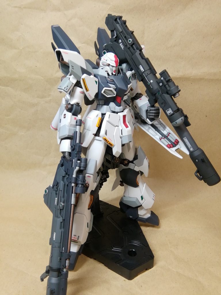 RGシナンジュ(積)用に購入していたシステムウェポンキットを抜き取りロケットバズーカ２丁持ち…これがやりたかった…RG用にまた補充しに行かねば…