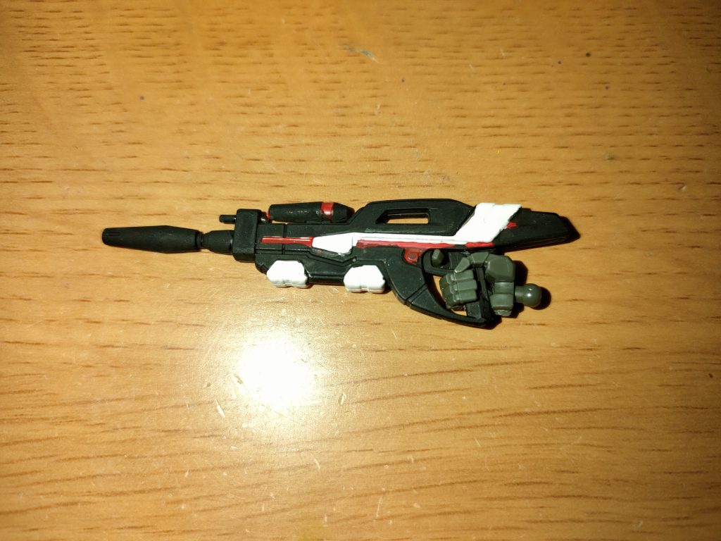 ビームライフル塗装初挑戦。マスキングテープはしっかり貼って漏れない様にしよう。