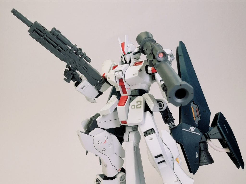 ライフルとバズーカサンボルのザニーとかのイメージビルドダイバーズのキャンペーンのやつを、持ちやすく加工してサイトをHアイズ化しています