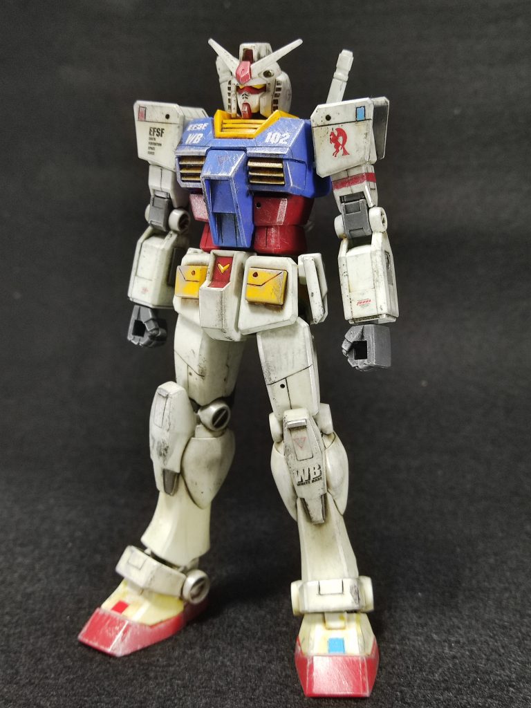 イメージは、「ランバ・ラルとタクラマカンでやり合ってた頃のガンダム」(足に砂汚れのウェザリング入れてから、思いついた設定)