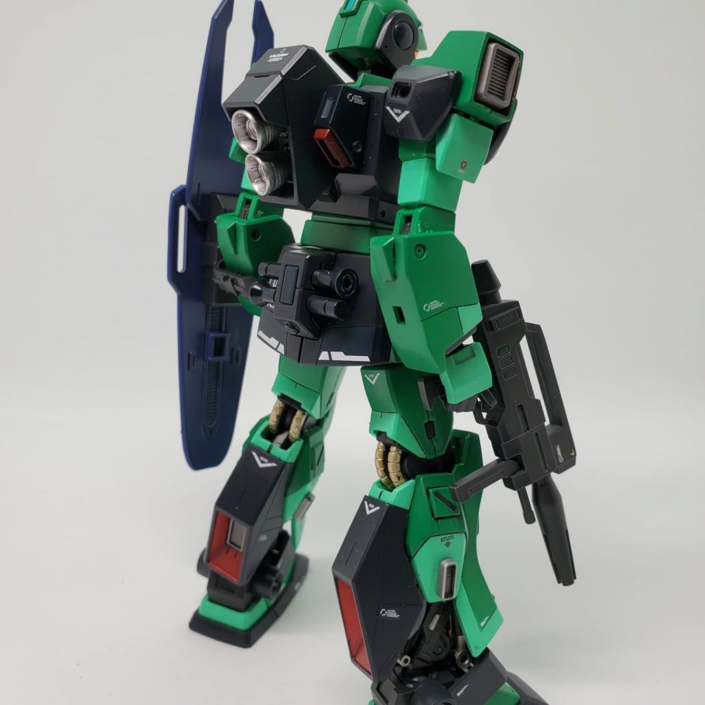 クリアランス確保に失敗して動力パイプ剥げてる