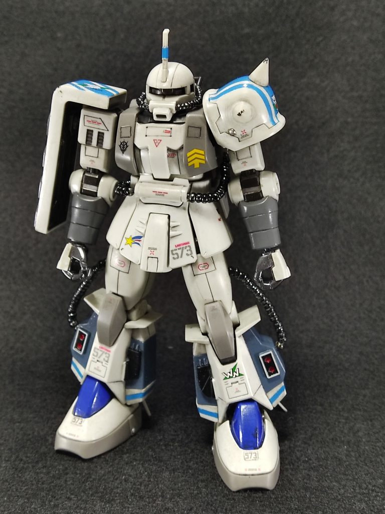 塗装して、デカールして、リアルタッチマーカー。専用機、ということで、余り汚したくなかったので、リアルタッチマーカーはグレーで。この後、チッピングとハゲチョロして、つや消しトップ。