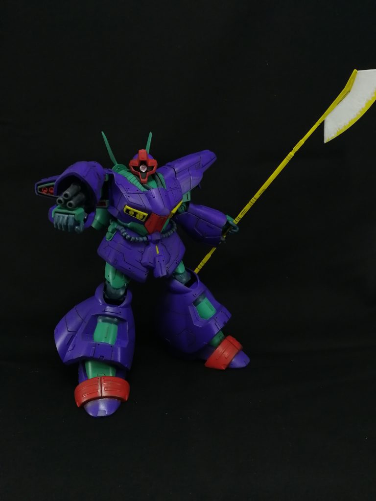 腕は前腕を伸ばしましたが、関節は後ハメ加工のみなのであまりポーズは出来ず…足は股と足首をボールジョイント化しています