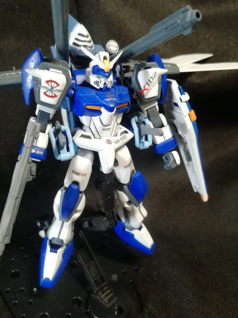 デカールを貼ってみました。今回のチャレンジポイントです。