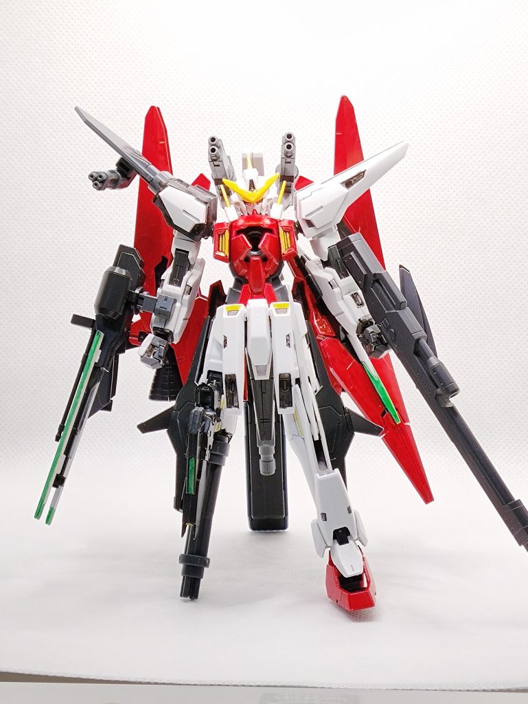 右肩:1期最終決戦で失った右肩を改造武装追加3mm穴開けてるだけなのでミサイルも取り付けられる 右腕:右肩失ったけど手とか腕は予備パーツあるだろうとそのまま(面倒だっただけ)GN滑腔砲:(GNつけたらなんでもいいと思ってる人です)ティエレンの滑腔砲をガンダム用に改造カーボンブレイドをGNブレイドに変更マガジンをGN粒子タンクに変えたらビームも撃てたらいいなマリーにもらったのかな