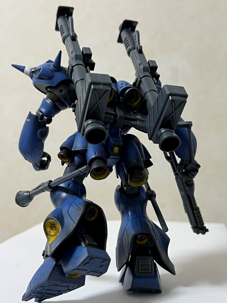 背中のバーニアを使ったらバズーカとショットガンが焦げそうなので徒歩で行きますね。