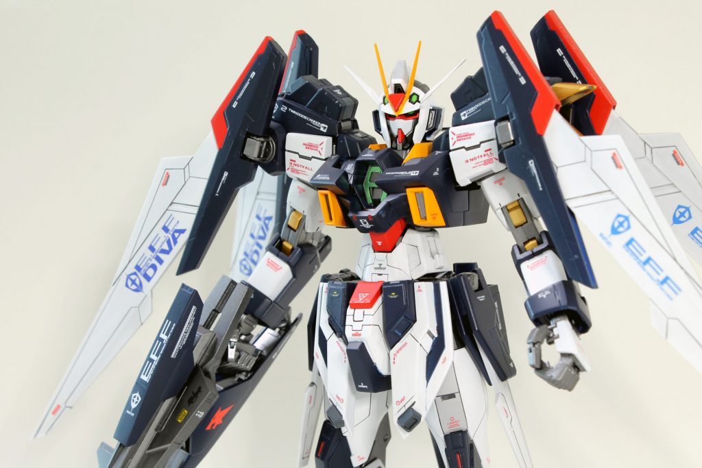 まずがAGE2を各種スジ彫りやディテールアップをしながら作成。