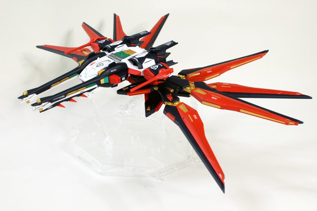 父フリットがミーティアアーマーに乗り現れて応戦!そして『いくぞアセム!』と最終形態に・・・