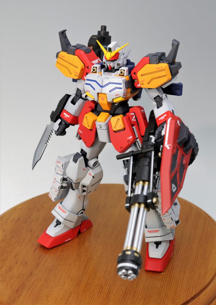 ノーマルのヘビーアームズの兵装です。ガトリングの塗り分けは、頑張りました。塗分け効果がすごく出るので好きです。