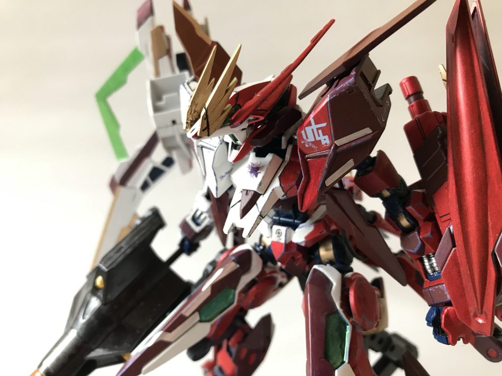 ベストショット。タイトル用画像にはロゴが入ってます。そのロゴも幌ゥの製作。デカールはガンダムビルドダイバーズのデカールを使用しました。ビルドデカールとブレイクデカールを併用しているので「Build_Break_Raise」という名前。「創造して、破壊して、再起する」という半ば願望じみた意味を含ませています。