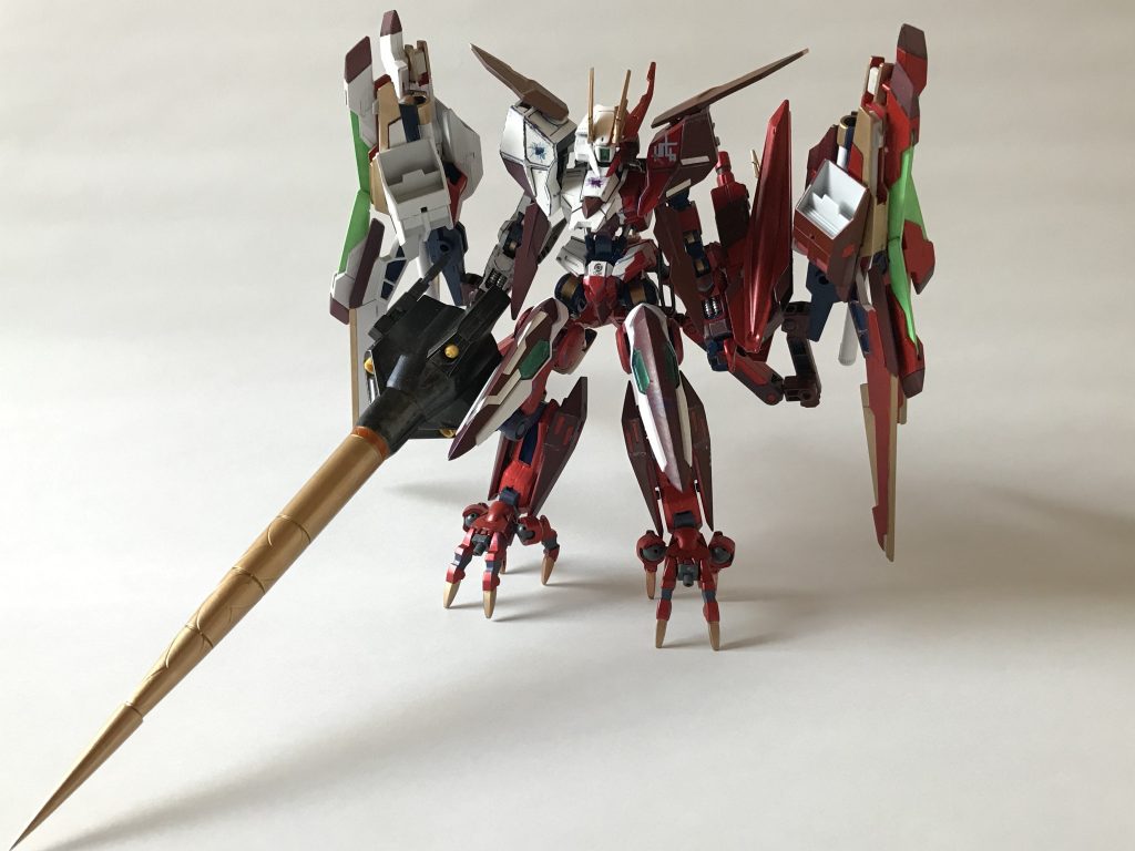 Build_Break_Raise 元々「ビルドブレイクドラゴン」という名前で、同サークル仲間(的な感じの)が製作したオリジナルイラストが原案。別の作品を制作する過程で余ったパーツや使わなかったパーツなどを中心にミキシングビルドしています。使用キットの数だけでいえばおそらく過去最高かと思われます。