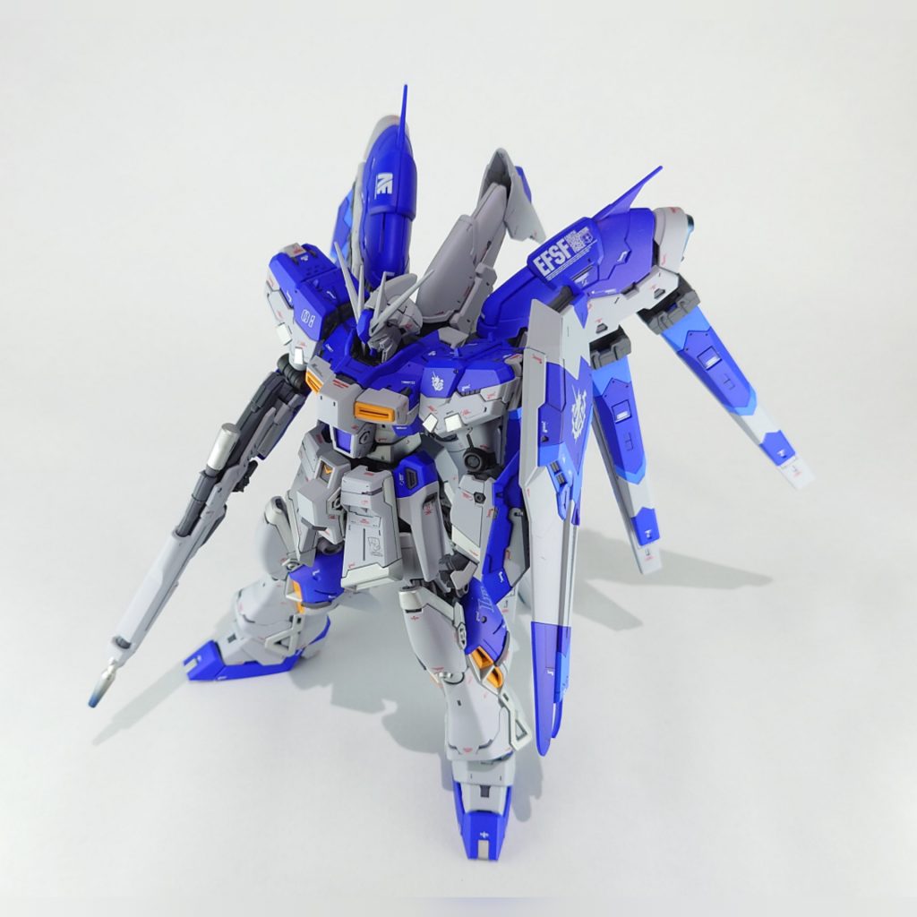 RG Hi-νガンダム–4枚目/制作者：おかちん