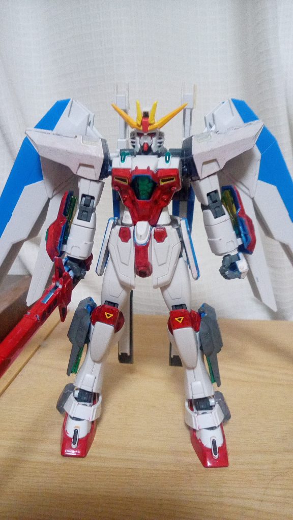 ガンダムマヘスガンダムヘリオスの改造機体、マヘス神の名を冠したその姿は変わっていないように見えるが、実はギミックの追加やアレウスに似たパーツが使われている。ベース:ガンダムヘリオス足首下、肩:ガンダムDX角:ガンダムアニマリゼ