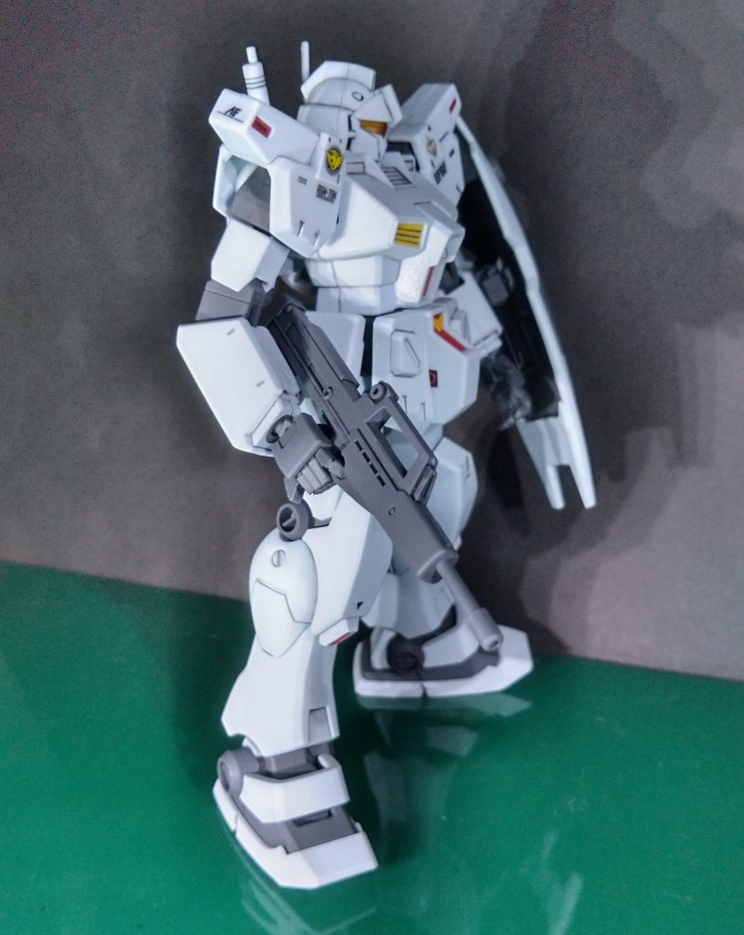 綺麗な機体なので、ウェザリングするかどうか、迷ってそのままにしてます。見飽きたら汚していこうと思っとります。