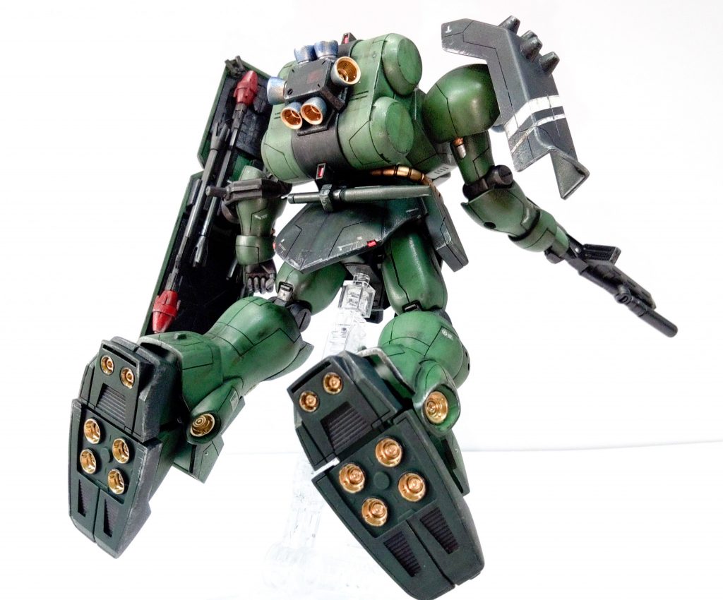 足裏のディテール凄いですね。名キットです。