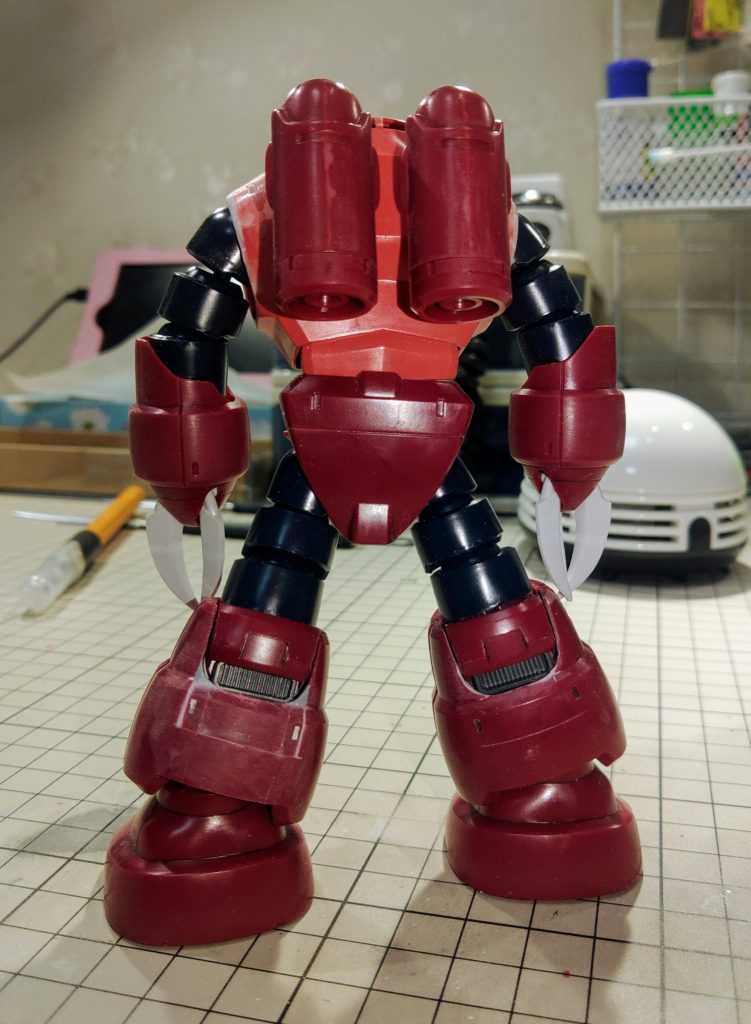 膝裏の開口を拡大して隙間をダクトパーツでごまかしてます。