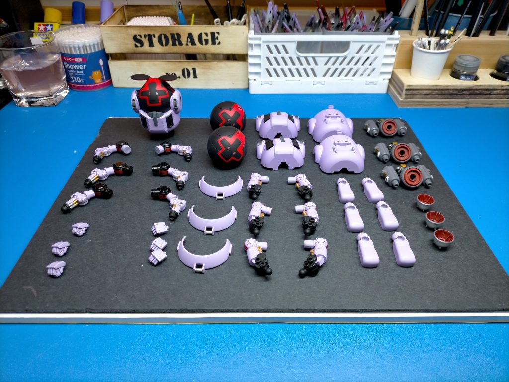 組み立て前に並べてみました。