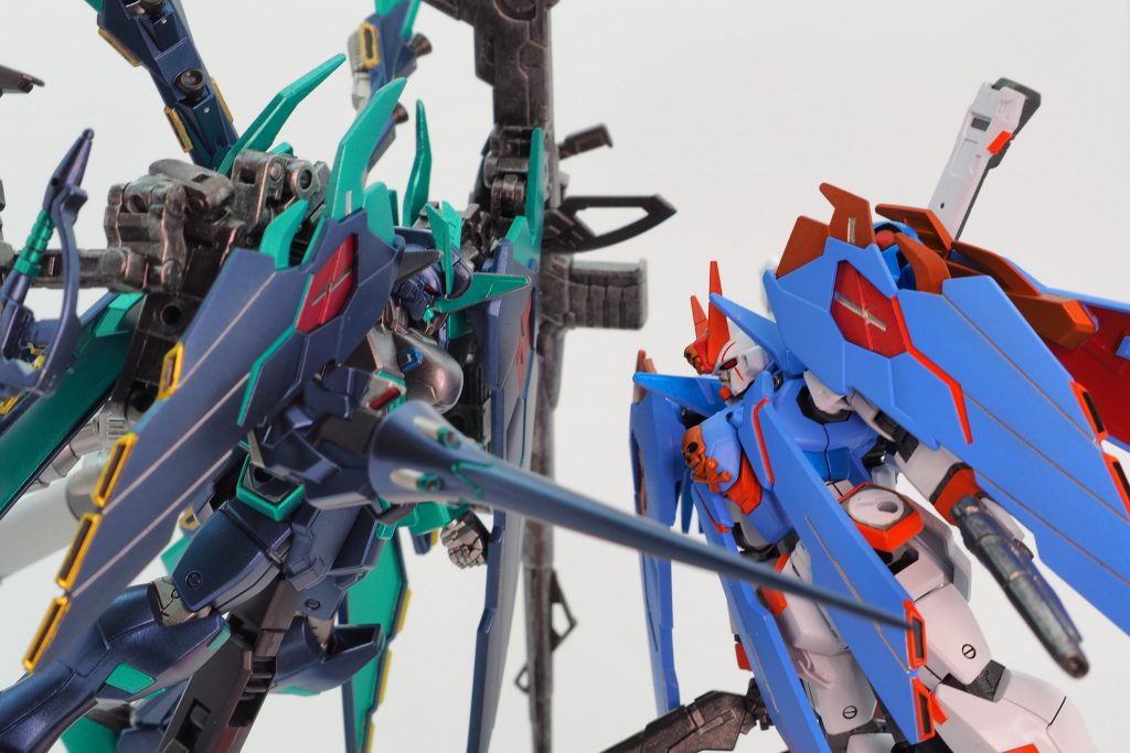 ぺこらは最近、地球軍所属の輸送船が襲撃されると言う事件を耳にし、現場へと向かう。なぜなら襲撃した機体が「クロスボーンガンダム」であったという情報があったからだ。そしてぺこらは襲撃をした所属不明機体を目にし、驚愕するのだった。「どうしてこんなことを・・・るしあ!!」「・・・マリンの意思を無駄にしない為に、マリンを否定する悪を倒すためだよ!!」