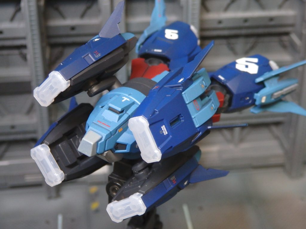 上の画像は『プトレマイオスアームズ』です。『プトレマイオスアームズ』の武装は下記の通りです。■GNビームコンテナ■GNトレミーキャノン