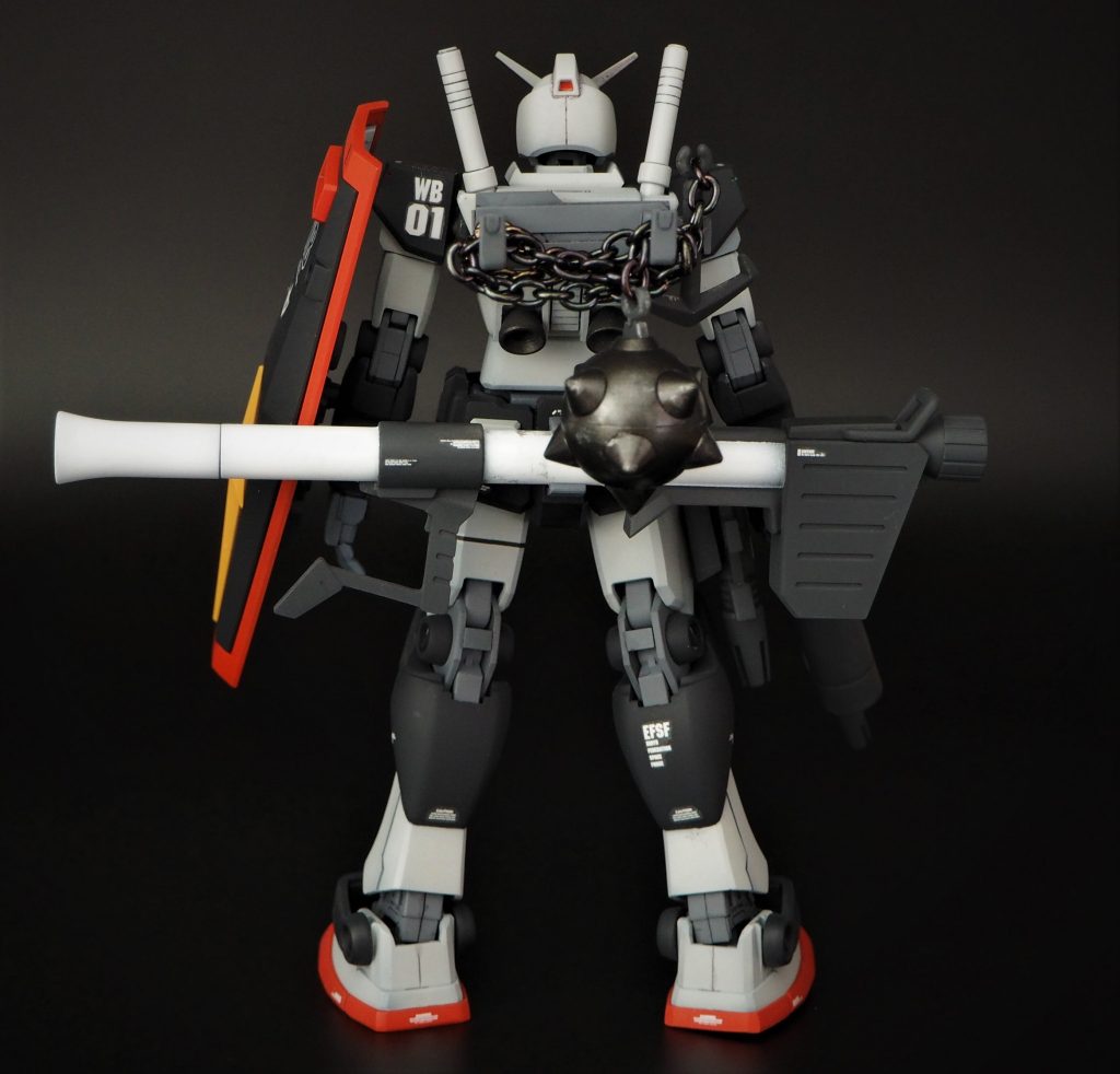 ハンマーはホルダーのパーツを作ってセットしています。ロボット魂版はマルイチが飛び出してそこに巻き付けるやり方だったんですが、ハンマーのためにその機構はしないと思うし、エンジンからあの巨大なパーツが飛び出るのはかなり違和感があったので。