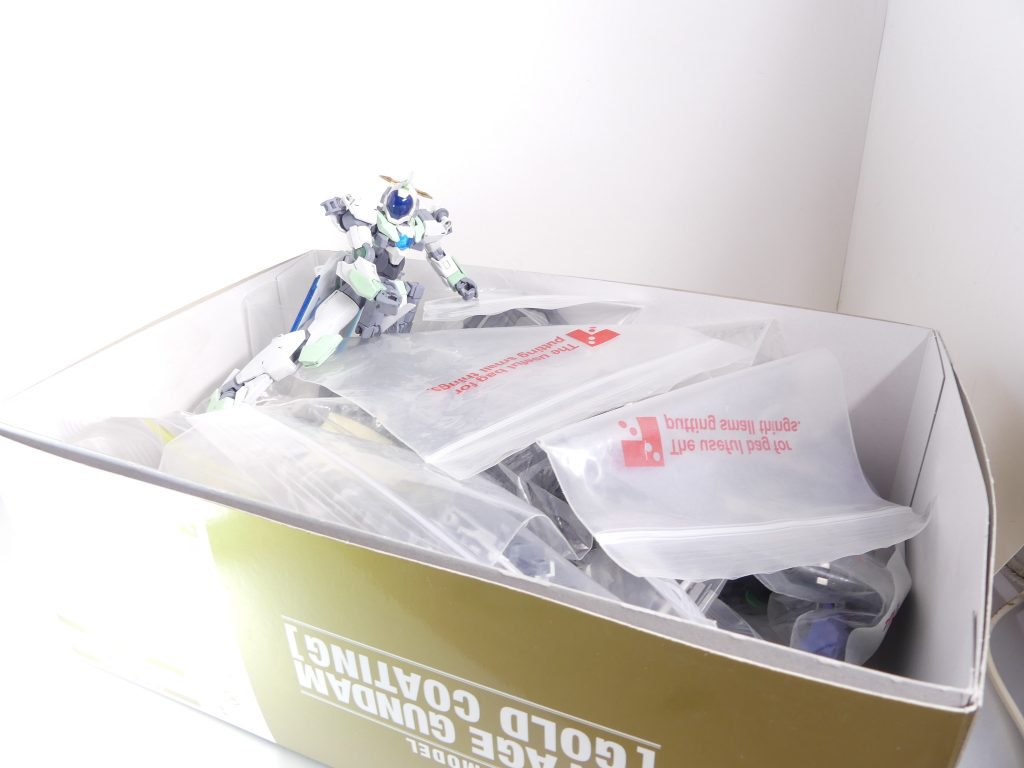 文字通り全部出し切っちゃったなぁ。ともかく、これで武装キットとしてはそのほぼすべてをコンプリートです。先日の諸般の事情もあって…ガンプラへのモチベーションはまた下がっているのですが…年末に例のゴールドコーティングは上げなければならんのだ…モーメントも含めて気長にお待ちください…
