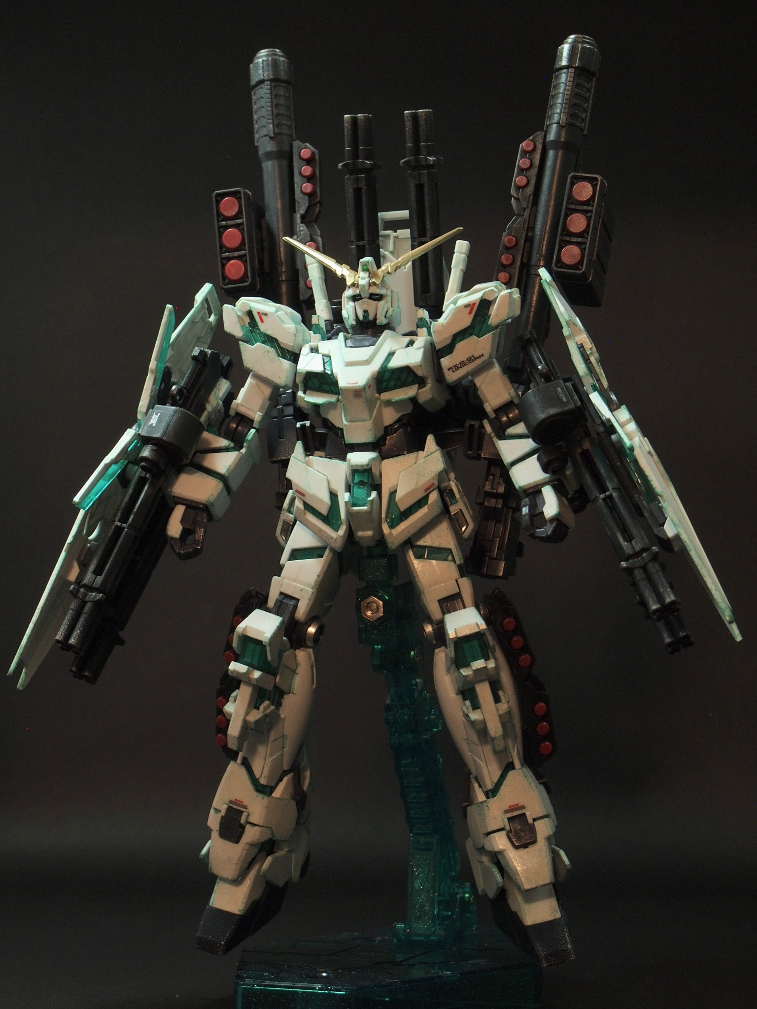 HGUC フルアーマーユニコーンガンダム｜ReverseRootsさんのガンプラ