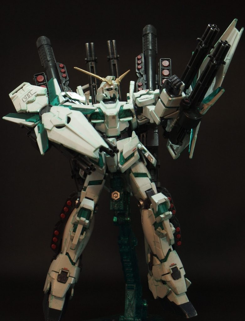 装備がゴツくて動かし辛い。肘関節が壊れそうで怖い。