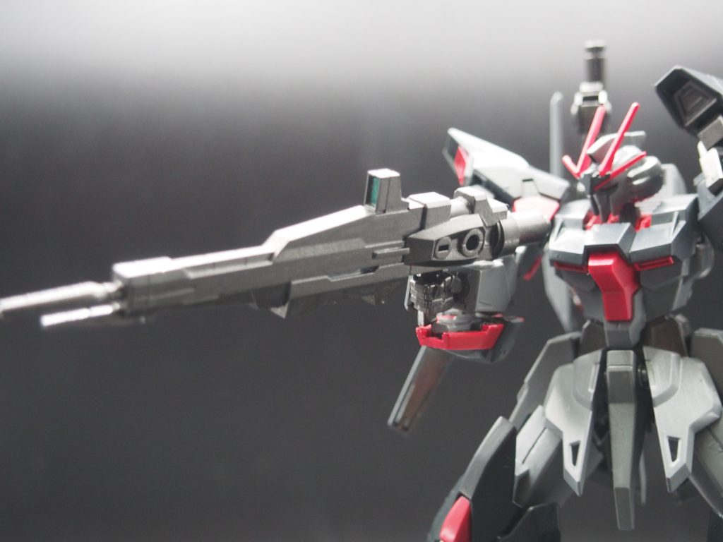 ビームライフルオリジナルのライトニングガンダムと同様狙撃というよりは汎用性を重視している。