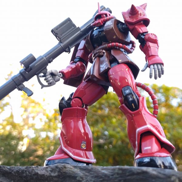 艶艶な1/144オリジン版シャア専用ザク