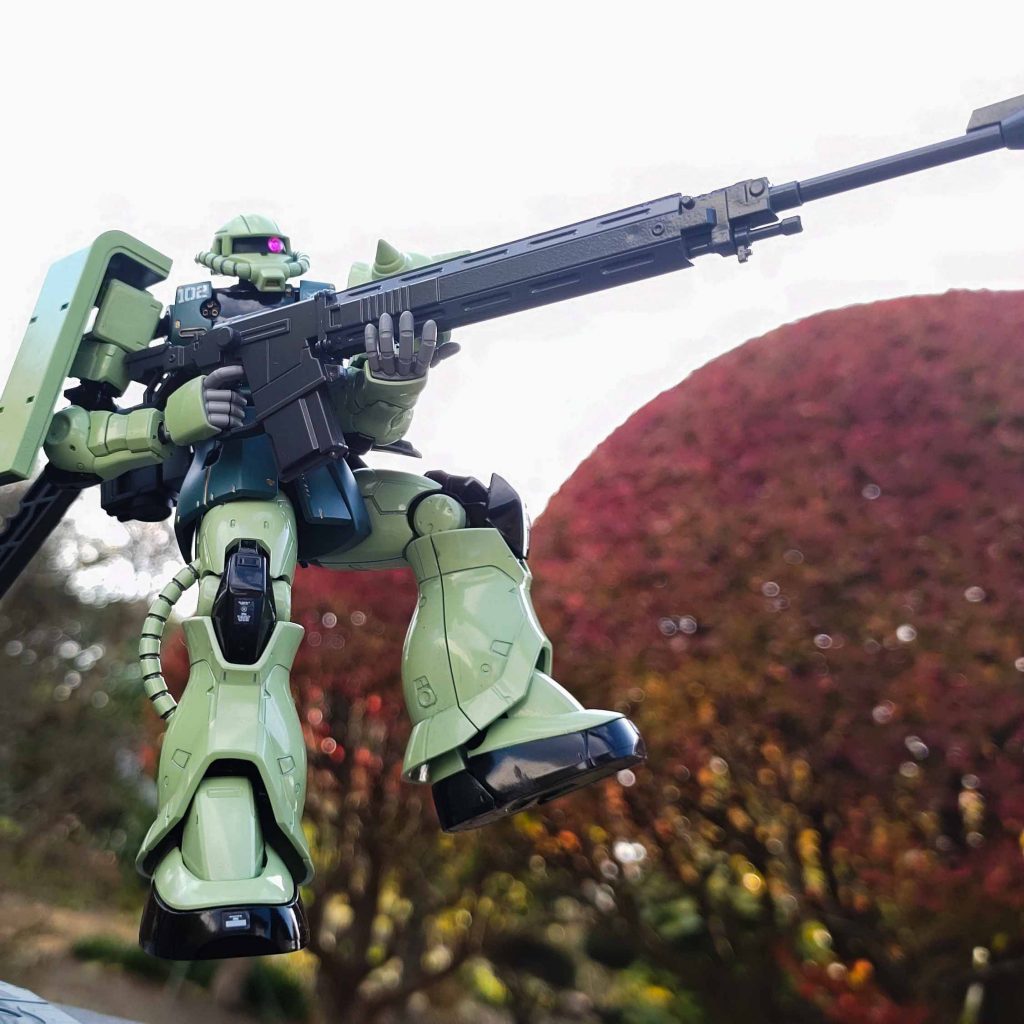 艶有りで塗装したので野外撮影での光の反射が良い感じ 