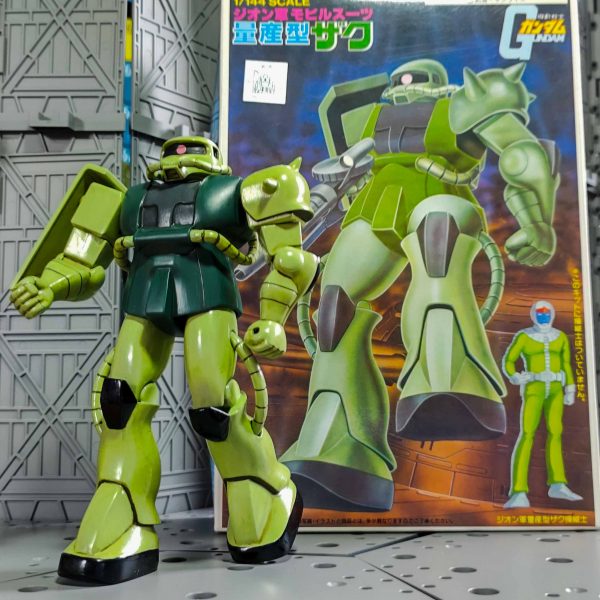 旧キット1/144量産型ザク 子供の頃のリベンジ