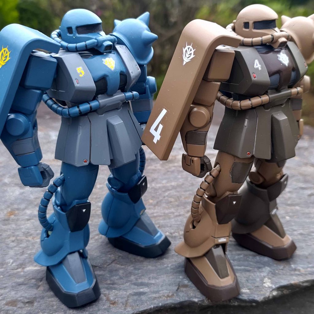 色違いのFGザクを並べると嬉しさも2倍