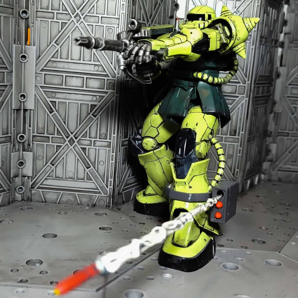 アニメ版だとフットミサイルは立ち膝で撃っているけれど、立ったままの発射も格好良い😍