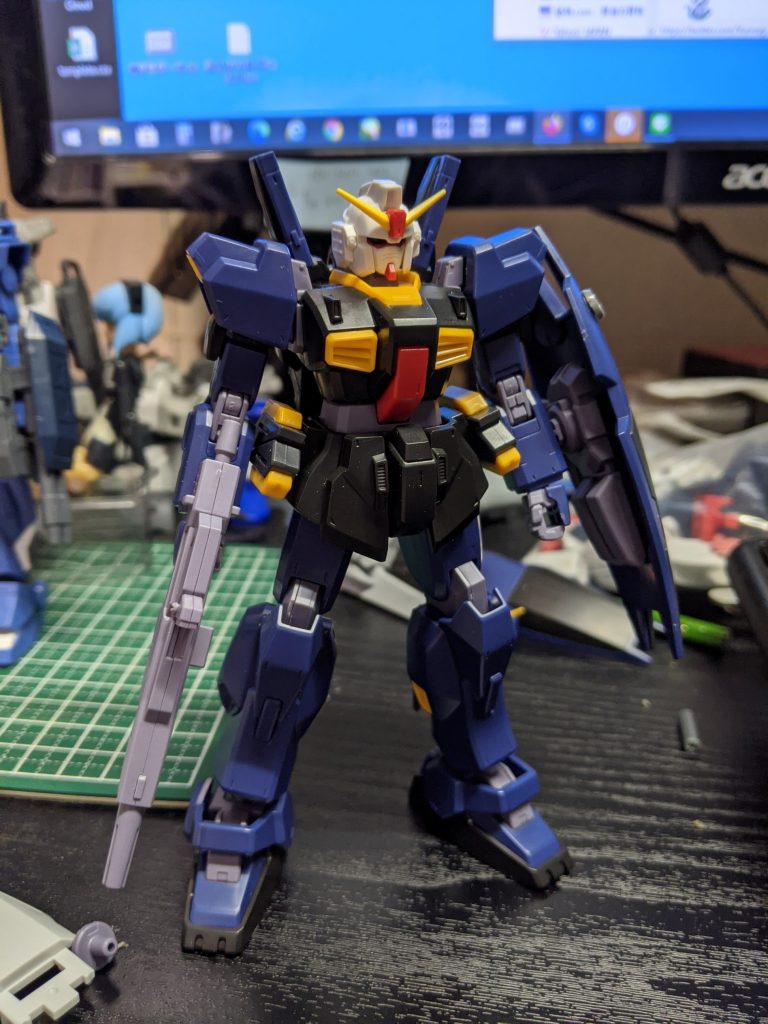 Mk-ⅡにBD3の頭部とジム・クゥエルのシールドくらい。あとは部分塗装と簡単仕上げ。