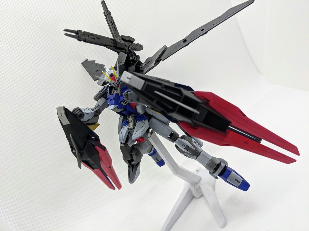 シールドドラグーンは格闘武器にもなります。