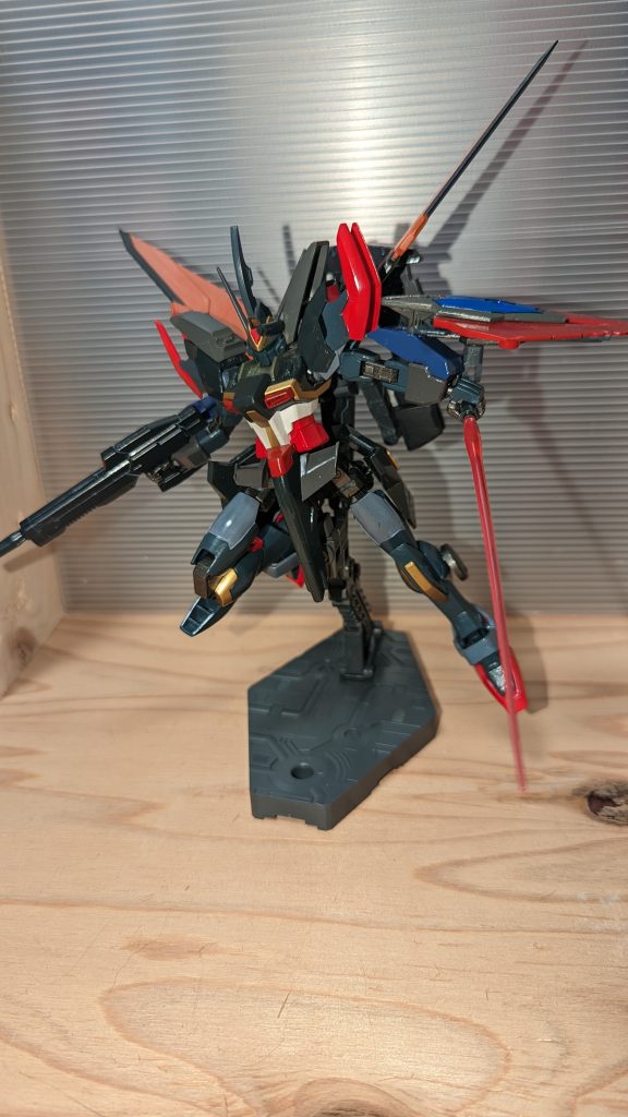 武装系1、ES04Bビームサーベル×2、G1試作反射シールド。これらは基本的なベース機のものと同一品。盾のみ連合軍の開発陣が[試したい事]の為に新造されたもので、その名の通りビームを反射できるように調整されており、インパルスの機動防盾をモチーフに同様の運用が可能である。