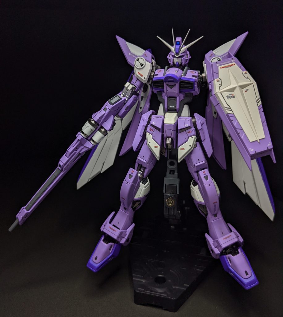 全身。フレーム部のみ光沢仕上げにしましたが、良い感じに金属感が出たと思います。