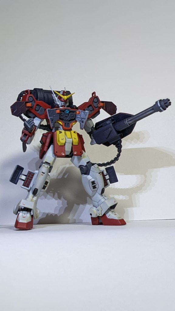 フルオープン!!やっぱりヘビーアームズといえばこのポーズです!脚部ミサイルのハッチがパカパカするので瞬間接着剤で軸を太らせていい塩梅に調整しました。
