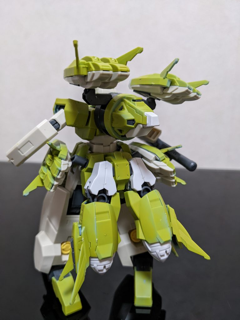 多少元のカラーが見えていますが、お気になさらず。