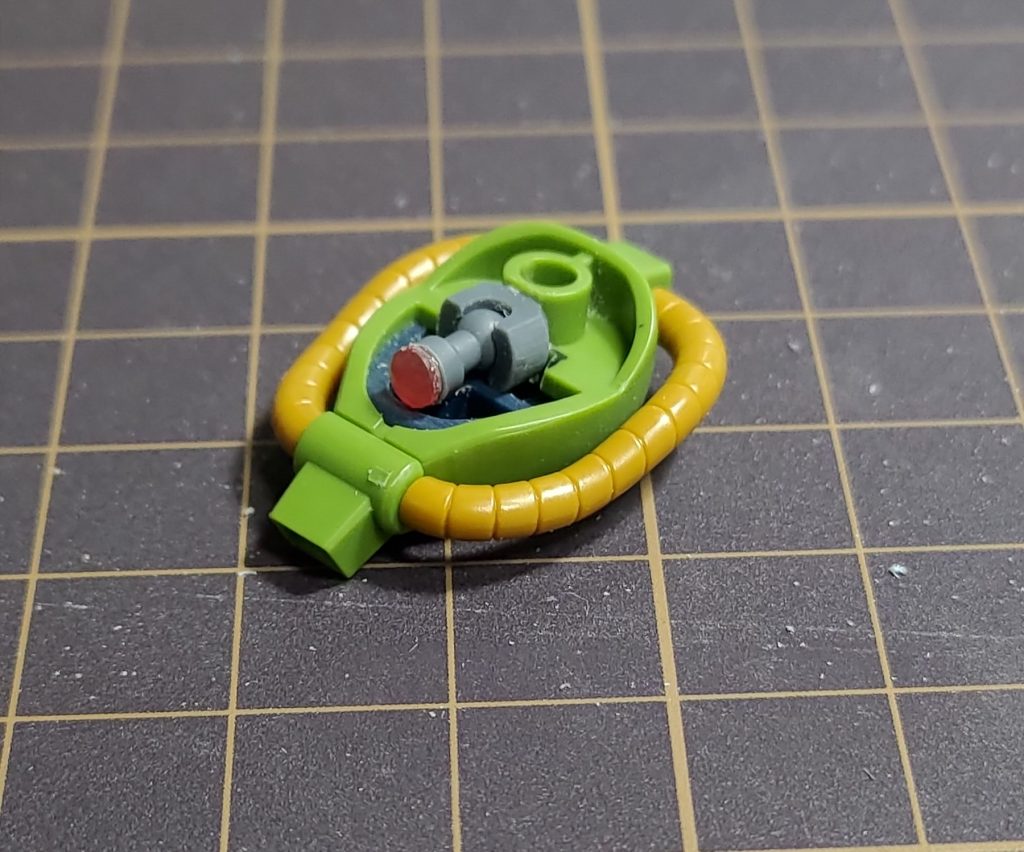 モノアイは頭の中身をくり抜いて、ボルアム小とHアイズ。