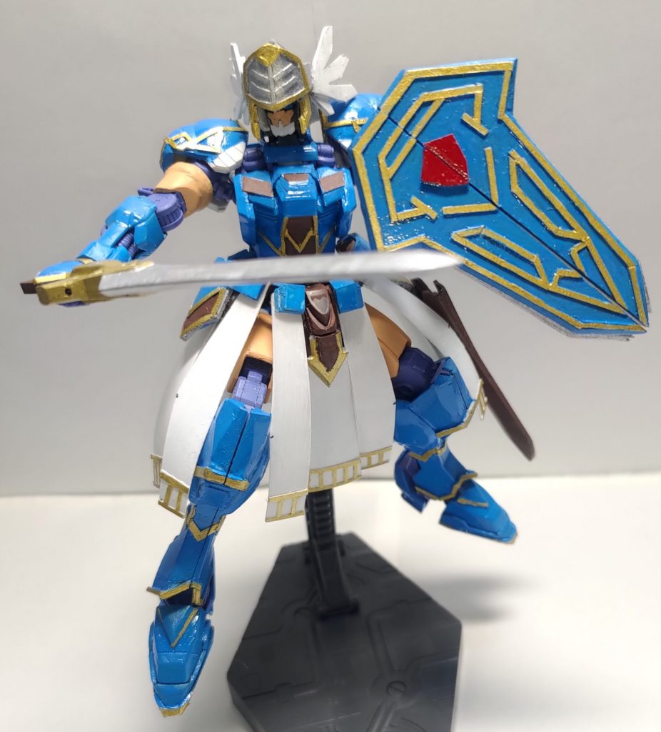 左手に装備しているのは、特殊超硬合金で作られている盾「スヴァリン」です。双剣を得意としていたアグニカ・カイエルとは違い、盾を使った連続攻撃によって戦果を挙げていた機体となります。こちらの盾には、次の目的があります。