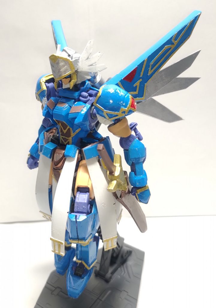 スヴァリンは背面に装着することで、R.O.Dシステム時にエイハブリアクターの温度急上昇に対する排熱装置として使用する設定です。機体の運動性能を飛躍的に上昇させることができるR.O.Dシステムの唯一の欠点であるシステム運用可能時間の延長に寄与しました。この排熱装置スヴァリンを使用しない場合、パイロットは1秒経たずに命の危険にさらされます。また、R.O.Dシステムはただでさえ余剰エネルギーのあるリアクター出力さらに上げるだけでなく、直接重力をかけるという特異かつ高すぎる運動性を使用する必要がなくなるため、以降の機体には搭載されない設定です。