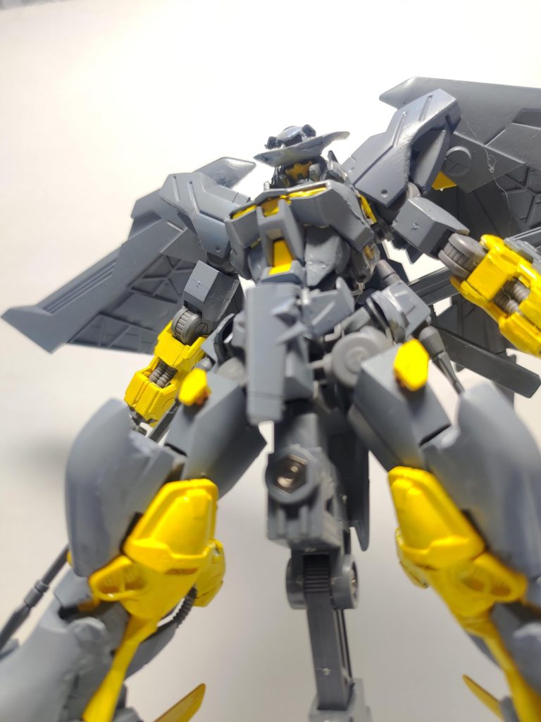 空から戦況を見下ろす「テング」になります。翼のある機体は、このアングルもカッコいいと思います。