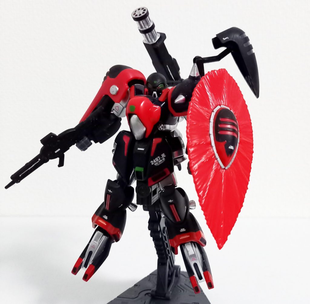 HQの方は武装のてんこ盛り感が良いですね