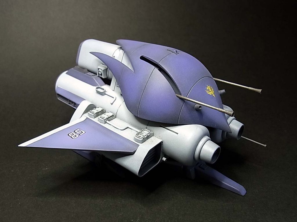 まだ「ララァ専用モビルアーマー」ではなく「エルメス」という表記がなされていたキットをαアジールとニコイチで製作しております。