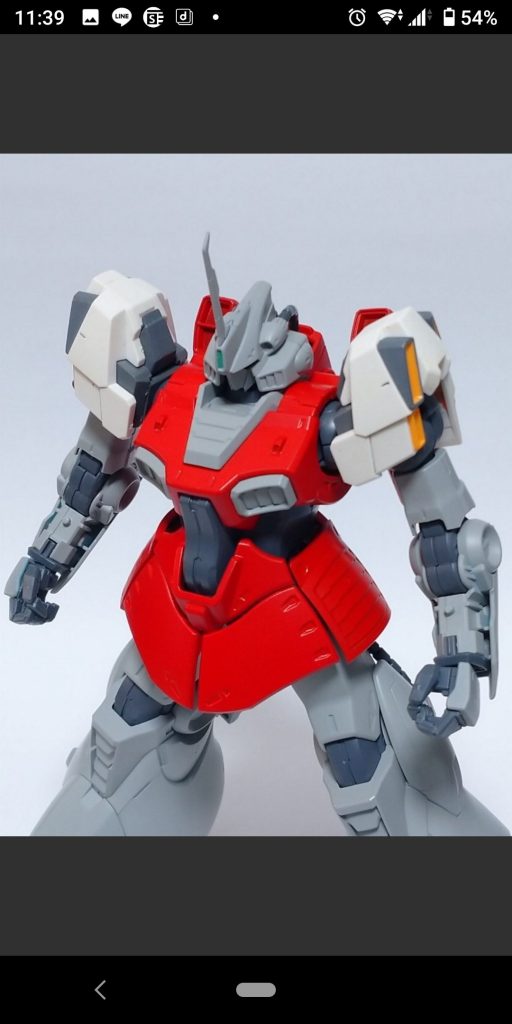 ガンダム5号機の肩がぴったりでしたので、このまま採用となりました。