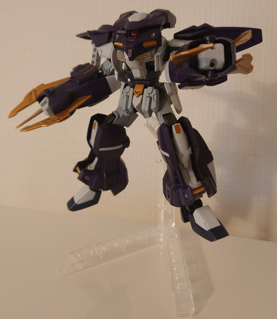 時間がかかりましたが、HGACアスクレプオスが届く前に完成して良かったです。HGACアスクレプオスが届いたら並べて飾りたいと思います!