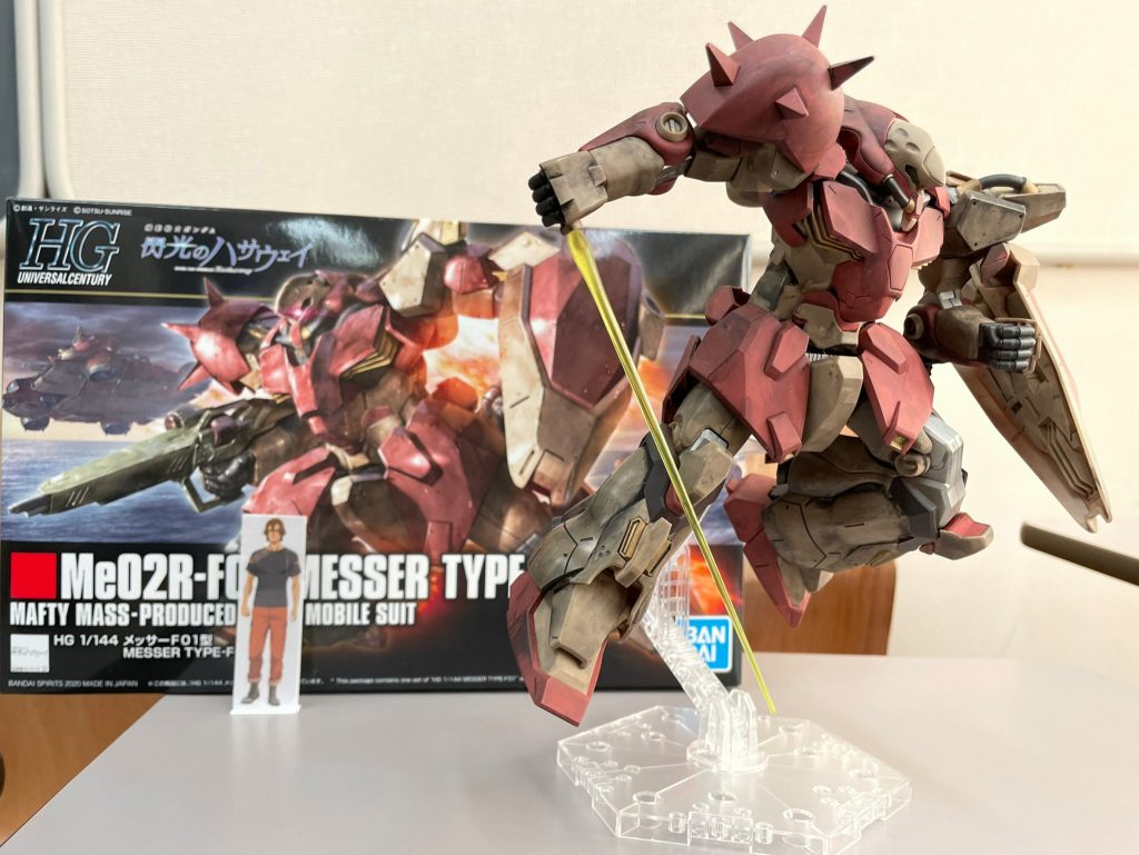 パッケージとパイロットのガウマンのキャラクタースタンドです。やってみせろよ、マフティー！