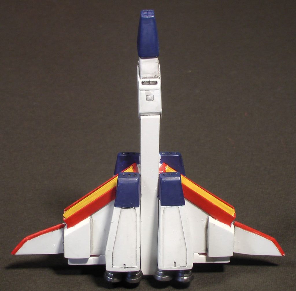 裏面のつくりもそれなりですが、筆塗りなので仕上がりもそれなりです。