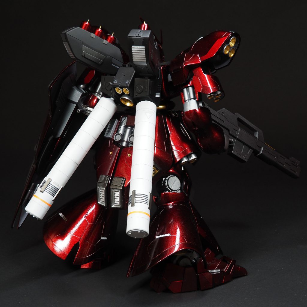 今回一番気合を入れて作ったプロペラントタンク。太さは一回り、長さは倍くらいのサイズで大幅増量です。